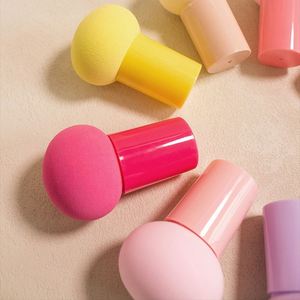 Petite éponge de maquillage douce en forme de champignon, colorée, pour usage sec et humide, applicateur de poudre coussin d'air en forme d'œuf de courge - Product Image 2