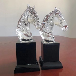 Tùy chỉnh thời trang pha lê lưu niệm Glass trống pha lê Horse Head pha lê <span class=keywords><strong>Trophy</strong></span> bởi nhà sản xuất - Product Image 6