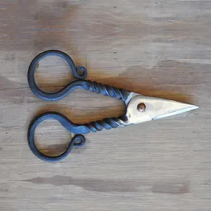 Acciaio al carbonio Handmade Medievale Antico Scissor