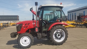 Tracteur multifonctionnel 90HP 4WD Pan Sea Find Similar Icon avec outil <span class=keywords><strong>de</strong></span> déneigement monté <span class=keywords><strong>sur</strong></span> moteur principal, chasse-<span class=keywords><strong>neige</strong></span>, balayeuse - Product Image 2