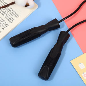 ONESTARSPORTS <span class=keywords><strong>Corde</strong></span> <span class=keywords><strong>à</strong></span> <span class=keywords><strong>sauter</strong></span> <span class=keywords><strong>légère</strong></span> en PVC avec poignée en mousse et logo personnalisé <span class=keywords><strong>Corde</strong></span> <span class=keywords><strong>à</strong></span> <span class=keywords><strong>sauter</strong></span> lestée réglable <span class=keywords><strong>à</strong></span> grande vitesse - Product Image 6