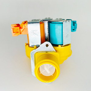 Válvula de agua 471823654, válvula solenoide de una entrada y tres salidas para lavadora de uso comercial - Product Image 3