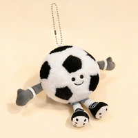 Mini porte-clés en peluche ballon de sport, pendentif de sac en peluche douce, cadeau mignon pour athlètes, étudiants et décoration de collection sur le thème du sport