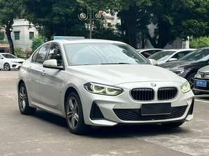 Autos Usados <span class=keywords><strong>BMW</strong></span> <span class=keywords><strong>120i</strong></span> M Sport Sedan 2020 1.5L 140HP Automático Interior Oscuro R17 Faros LED Asientos de Cuero Cámara de Reversa Techo Corredizo - Product Image 2