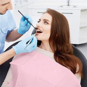 Copri tavolo monouso impermeabile a 3 strati rosa bavaglini protettivi per Manicure materiale di consumo medico - Product Image 5