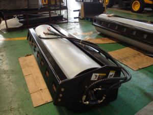 Alat penggulung getaran untuk pemuat selip pelengkap rol getaran pemadat mesin pemuat setir selip - Product Image 6