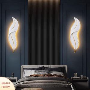 Applique Murale LED Créative <span class=keywords><strong>de</strong></span> Luxe en Forme <span class=keywords><strong>de</strong></span> Plume, <span class=keywords><strong>Lampe</strong></span> Murale Minimaliste d'Intérieur pour Mur TV, Chambre à Coucher, <span class=keywords><strong>Chevet</strong></span>, Salon, Hôtel, Villa - Product Image 5