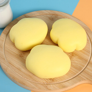 ของเล่นบีบคลายเครียด รุ่น QH-023 รูปทรงเมฆนุ่มฟู แบบจำลอง PU Slow Rebound บรรจุในถุงเปล่า สำหรับทุกวัย - Product Image 1