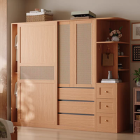 Armoire à portes battantes en placage de bois, style Mid-Century, avec tressage en rotin, lignes décoratives et poignée métallique, meuble de chambre