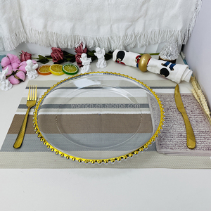 Assiettes de présentation transparentes en <span class=keywords><strong>plastique</strong></span> avec bordure perlée dorée pour décorations de table de mariage - Product Image 2