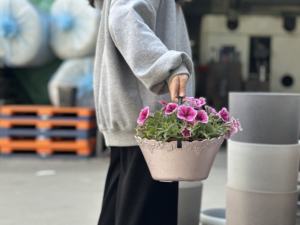 Vaso di plastica quadrato fioriera <span class=keywords><strong>da</strong></span> <span class=keywords><strong>giardino</strong></span> verticale <span class=keywords><strong>da</strong></span> esterno fornitore cinese - Product Image 6