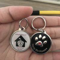 Personalisiertes NFC Benutzerdefiniertes Logo Metall-ID QR-Code Haustier-Anhänger für Hunde und Katzen