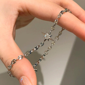 Braccialetto Stella Scintillante per Donne con Accessori a Forma di Cometa Esplosiva, Meteora, Stella a Cinque Punte e Stella Portafortuna - Product Image 4