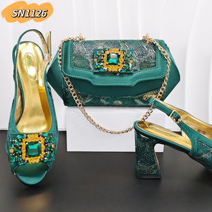 Conjunto de Zapatos y Bolso Italianos a Juego en Color Rosa, Última Moda, para Bodas Nigerianas - Product Image 3