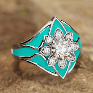 Anello con Girasole in Smalto e Zirconi per Donne, Gioiello Ispirato alla Natura - Product Image 1
