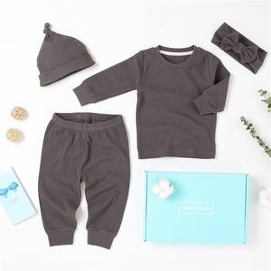 Conjunto de <span class=keywords><strong>pijama</strong></span> infantil de 4 piezas personalizado con sombrero anudado, diadema, Bonito traje de bebé de manga larga, conjunto de regalo, canastilla de bebé acanalada de algodón orgánico - Product Image 4