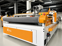 Automatische CNC-Teppichschneidemaschine mit Oszillierendem Messer