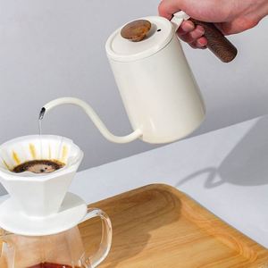 Juego de Regalo de Café de Goteo Metálico Moderno Personalizado con Cafetera y Accesorios con Serigrafía para Amantes del Café - Product Image 4