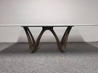 Table à manger extensible moderne en bois massif avec plateau en marbre artificiel et base ondulée