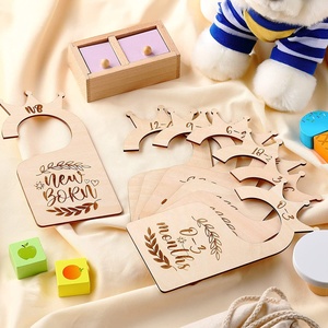 Set di 7 Divisori per Armadio <span class=keywords><strong>in</strong></span> <span class=keywords><strong>Legno</strong></span> Rustico Fatto a Mano per Neonati, Separatori <span class=keywords><strong>da</strong></span> <span class=keywords><strong>Parete</strong></span> Incisi per Guardaroba - Product Image 5