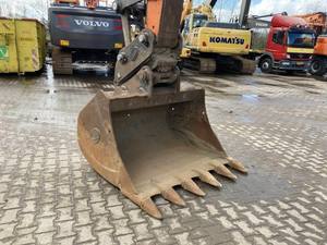 Excavatrice Doosan DX225 d'occasion de 22 tonnes à vendre Excavatrice Doosan d'occasion de bonne qualité et de conception originale - Product Image 4