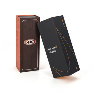 Emballage en papier rigide durable, écologique, recyclable, de haute qualité, avec impression de dessin animé orange sur fond rouge, magnétique - Product Image 3