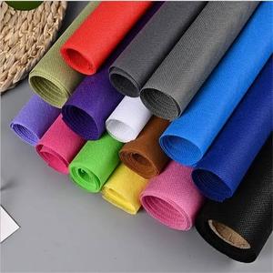 Rouleau de chiffons non tissés jetables sans peluches en PP Spunbond pour le nettoyage industriel, fabriqués à partir de matières premières non tissées - Product Image 4