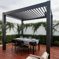 Invernadero con Estructura de Aluminio, Paneles de Vidrio, Calefacción, Aislamiento, Revestimiento Low-E, Protección UV, Puertas Corredizas y Vista Panorámica
