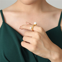 Bague ajustable ouverte en acier inoxydable plaqué or 18 carats avec double perle, design torsadé simple, pour femme, idéale pour les fiançailles et le quotidien