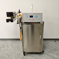 Machine de scellage entièrement automatique pour bouteilles avec opercule en aluminium par induction