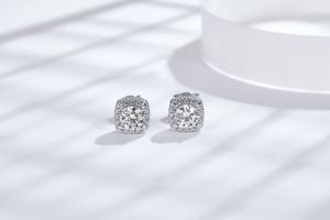 Pendientes de Moissanita de Corte Redondo de 5 mm, Siliconita, Certificado GRA, Plateados en Platino, Plata de Ley, Producto de Alta Calidad - Product Image 5