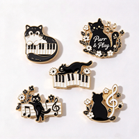 Broche personnalisée chat noir mignon en émail, plaqué or, motif animal, note de musique piano, pour veste, sac, décoration, cadeau
