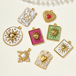 Ciondolo a forma di serpente con <span class=keywords><strong>cuore</strong></span> e sole, placcato oro, smaltato, a forma di croce, gioiello alla moda, souvenir retrò - Product Image 3