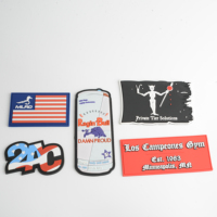 Écussons 3D en PVC souple moulés sur mesure, motifs alphabet et floraux pour vestes en jean et chapeaux, badges logo en caoutchouc avec fixation auto-agrippante