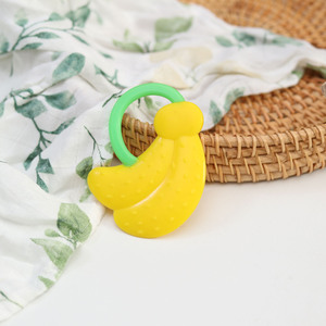 <span class=keywords><strong>Anneau</strong></span> <span class=keywords><strong>de</strong></span> <span class=keywords><strong>dentition</strong></span> personnalisé en silicone souple sans BPA pour bébés jouets <span class=keywords><strong>de</strong></span> <span class=keywords><strong>dentition</strong></span> pour bébés nourrissons à mâcher <span class=keywords><strong>anneau</strong></span> <span class=keywords><strong>de</strong></span> chaîne <span class=keywords><strong>de</strong></span> <span class=keywords><strong>dentition</strong></span> apaisant 100% <span class=keywords><strong>de</strong></span> qualité alimentaire - Product Image 5