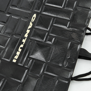 Sacs en papier personnalisés de luxe avec impression dorée brillante, emballage cadeau, emballage de vêtements, poignée découpée, sacs à emporter, vente en gros - Product Image 3