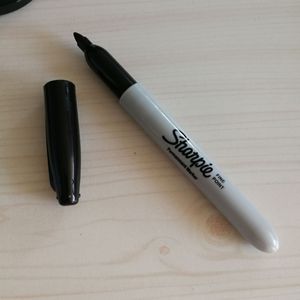 Wholesale <strong>Sharpie</strong> <strong>Ultra</strong> <strong>Fine</strong> <strong>Point</strong> Colored Permanent Markers 0.5mm for Fabric - Product Image 5