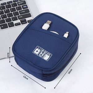 Pochette pour accessoires technologiques en tissu Oxford, résistante à l'eau, design multipoches pour organiser les câbles USB, les chargeurs, les équipements de jeu, bleu marine - Product Image 4