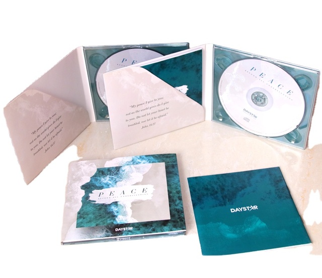 Custom 4-panel Offset Printed 120mm CD/ Digipak Packaging with 12-Page Booklet 4.7GB Capacity Made in China