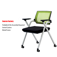 Chaise de formation pliable avec cadre en métal blanc et dossier en maille verte pour mobilier de salle de formation, vente en gros directe d'usine
