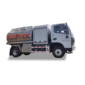 Camion-citerne à huile 4x2 neuf au <span class=keywords><strong>prix</strong></span> d'usine pour le ravitaillement en carburant des avions, des hélicoptères et des aéronefs avec une capacité de moins de 5000 L - Product Image 4