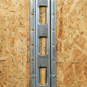 E Track Bolt-On Tie-Down Rail สำหรับขนส่งสินค้าบนรถปิคอัพ,รถบรรทุก,รถพ่วงผูกรางเหล็กชุบสังกะสีแบบผูกลงในแนวตั้ง - Product Image 5