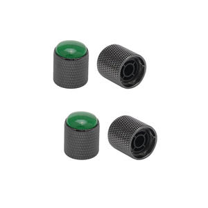 Op maat gemaakte CNC-gedraaide metalen zwarte gitaarpedaalknop - geanodiseerd aluminium met stelschroef - Product Image 1