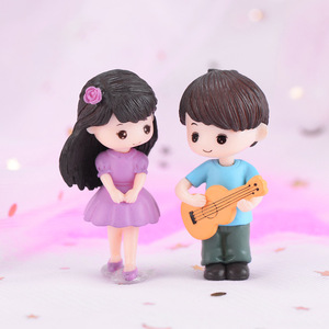 Estatuilla de pareja de guitarra en miniatura, adorno de amante dulce, figuritas en miniatura de jardín de hadas, figurita de acción, decoración del hogar - Product Image 5