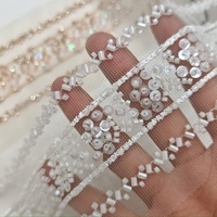 Accessoires perlés faits main en dentelle organza à sequins et perles dorées et blanches pour l'industrie lourde, pour robes de mariée, chaussures et cols de scène