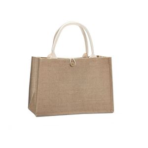 Sacs de shopping en toile de jute laminée avec fermeture à bouton en bois, sacs cadeaux écologiques réutilisables, sacs à main en jute vierges avec votre logo - Product Image 2