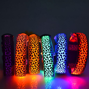 Collar de perro con Logo personalizado, estampado de leopardo, impermeable, ajustable, Led - Product Image 1