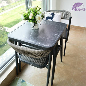 Ensemble de table et de chaises de balcon <span class=keywords><strong>d</strong></span>'extérieur, trois chaises en PE, design moderne et simple, imperméable, protection solaire, protection UV pour les petits espaces - Product Image 4