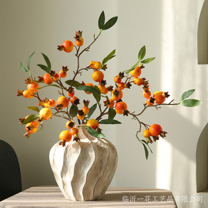 Bouquet de fleurs artificielles Yihua en forme de grenade, en soie, pour décoration intérieure, style moderne et simple, pour bureau ou balcon - Product Image 1