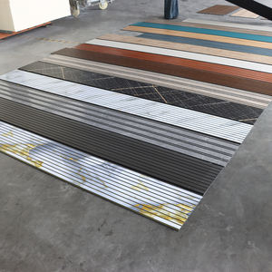 Decorazione interna nero colorato 3D <span class=keywords><strong>PVC</strong></span> pannello impermeabile a prova di umidità per pareti soffitti Design moderno facile ufficio Hotel - Product Image 4